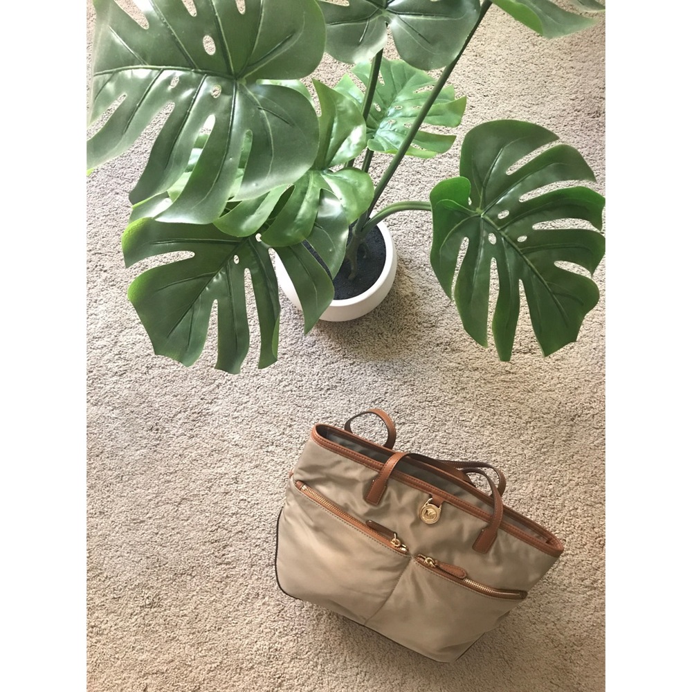 Michael Kors small light tote